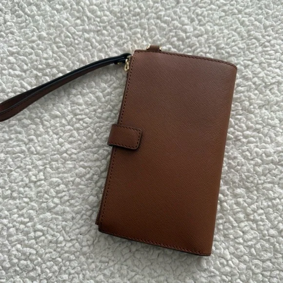 Michael Kors Wallet - Picture 3 of 6